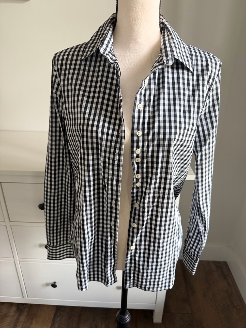 Black & White Gingham Button-Down Shirt Women’s Classic Fit